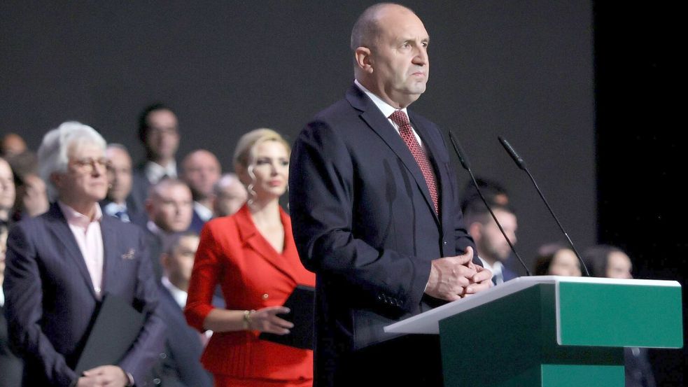 Der Ex-General und frühere Kampfjet-Pilot Radew war im Januar vom Amt des Staatspräsidenten zurückgetreten, um an der Wahl teilzunehmen. (Archivbild) Foto: Valentina Petrova