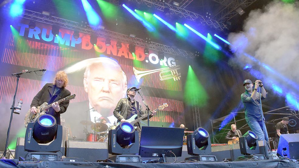 Für viele Fans der Soundtrack ihrer eigenen Geschichte: „Fury“-Konzerte sind alles andere, aber nie langweilig. Foto: Udo Hippen