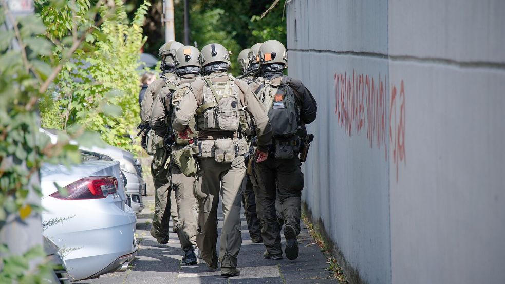 Nach dem Angriff an der Schule konnte der Täter zunächst flüchten. (Archivbild) Foto: Henning Kaiser