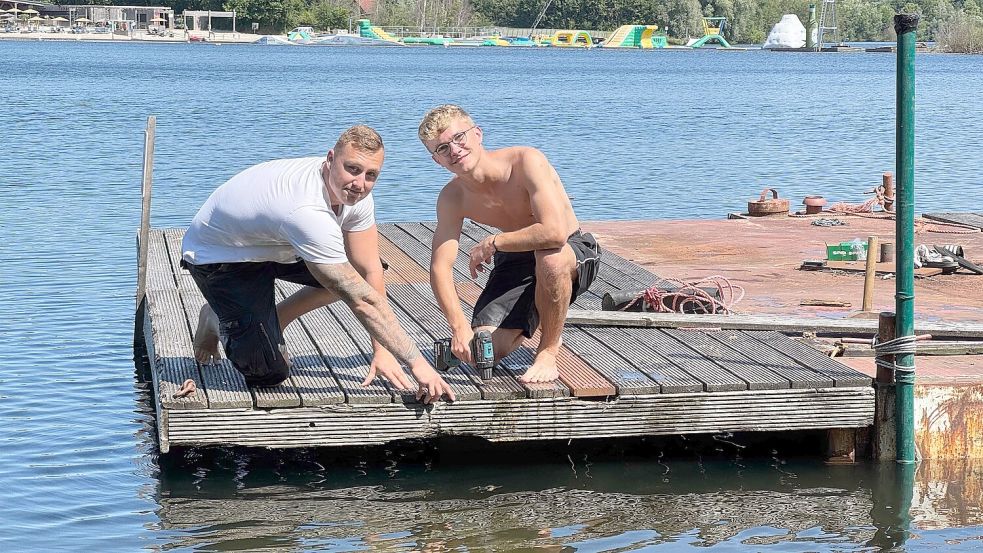 Im vergangenen Jahr waren unter anderem Danjel Rahmann (links) und Tammo Detmers als Betreuer beim Zeltlager des SV Georgsheil mit dabei. Foto: Holger Janssen