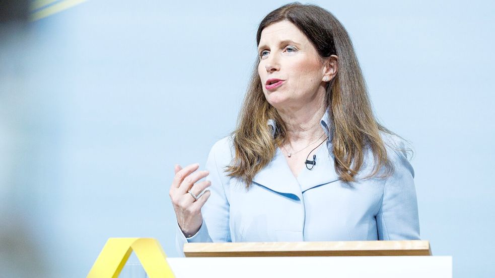 Commerzbank-Chefin Bettina Orlopp will die Eigenständigkeit der Commerzbank retten. (Archivbild) Foto: Hannes P. Albert/dpa