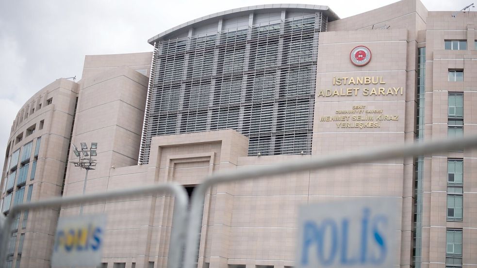Im Istanbuler Justizpalast Caglayan findet der Prozess gegen die Angeklagten statt. (Archivbild) Foto: Marius Becker