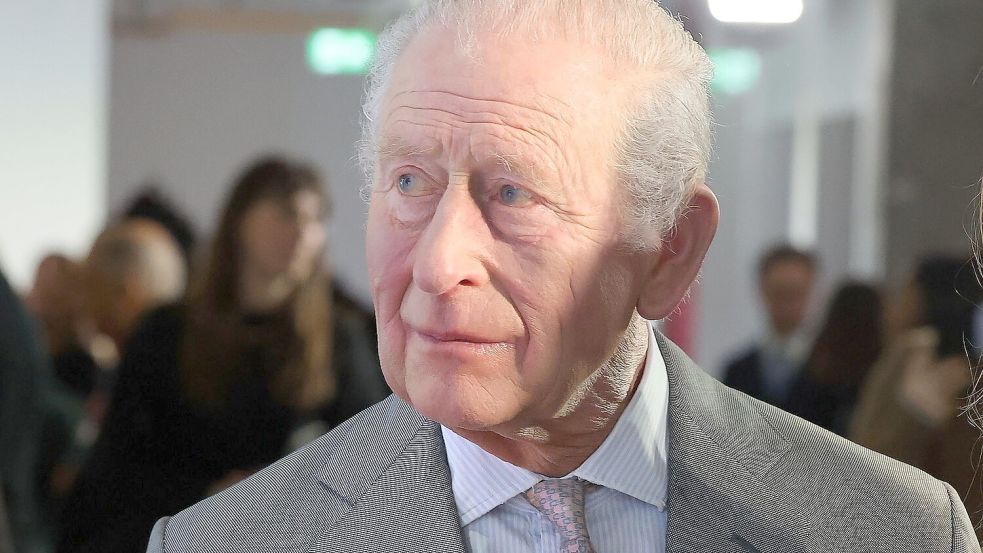 König Charles erinnert an seine verstorbene Mutter. (Archivbild) Foto: Richard Pohle/Pool The Times/AP/