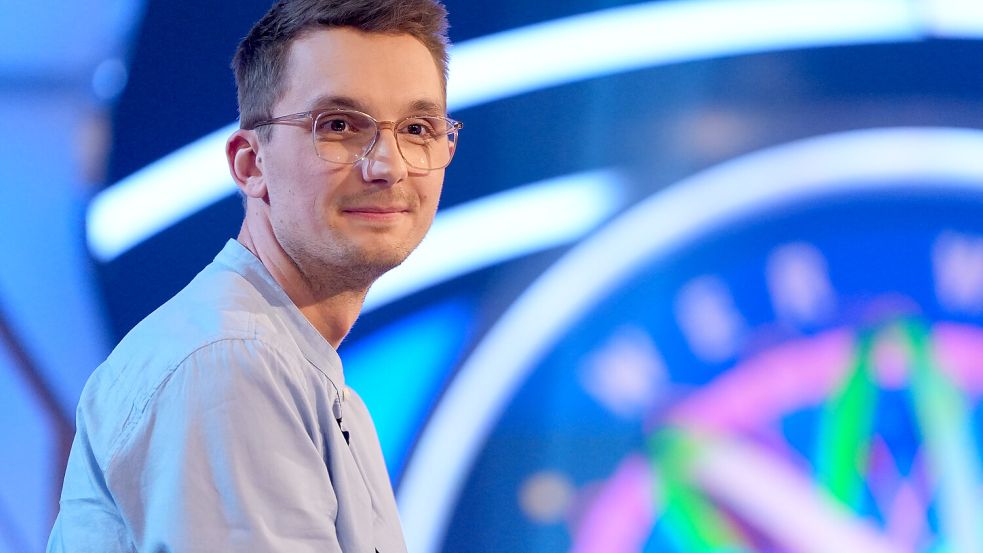 Tom Wollnik hat bei „Wer wird Millionär?“ als einer von wenigen Kandidaten die Millionenfrage gestellt bekommen. Foto: RTL/Stefan Gregorowius