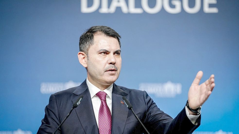 Der türkische Umweltminister Murat Kurum nutzt die Berliner Bühne für einen Appell. Foto: Kay Nietfeld/dpa
