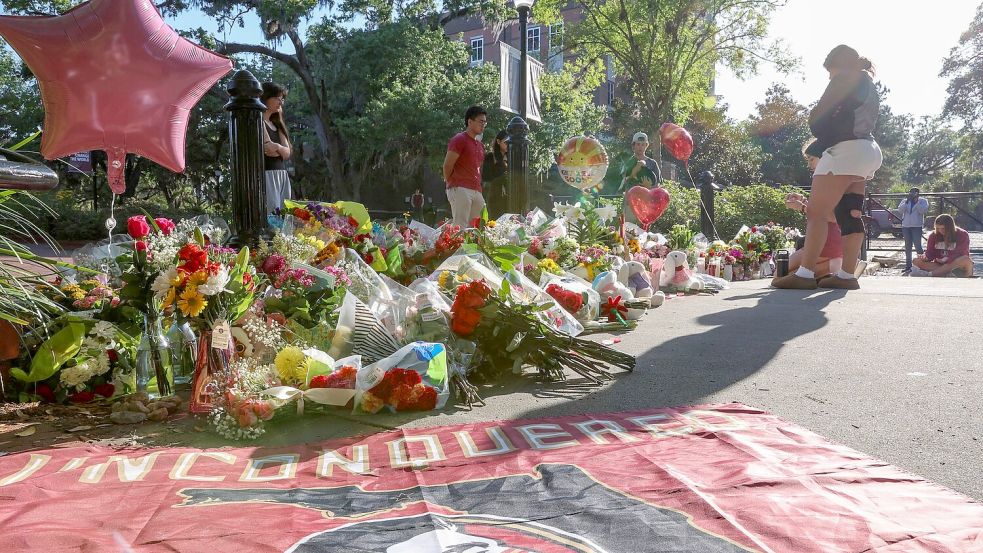 Nach Erkenntnissen von Ermittlern ließ sich der Schütze vor der Tat von ChatGPT beraten. (Archivbild) Foto: Gary McCullough/FR171182 AP/AP/d