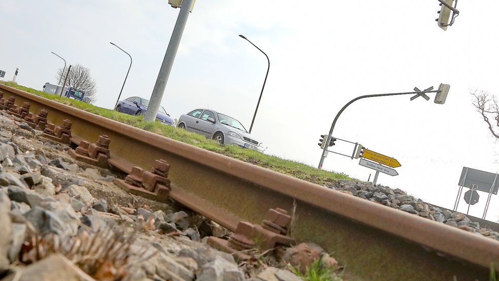 Rollen hier bald wieder Personenzüge? Darüber gibt es einen heftigen Streit. Foto: Romuald Banik