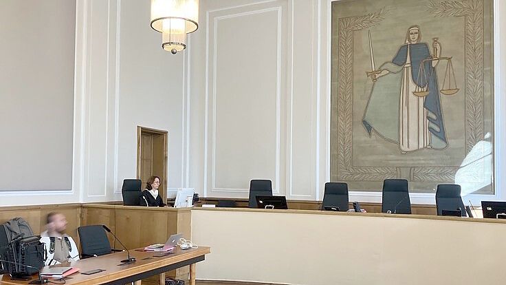 Am Osnabrücker Landgericht ist der Prozess gegen einen Mann gestartet, der an der Natruper Straße einen Mitbewohner erstochen haben soll. Der Hass auf Homosexuelle könne ihn zu der Tat getrieben haben. Foto: Markus Pöhlking