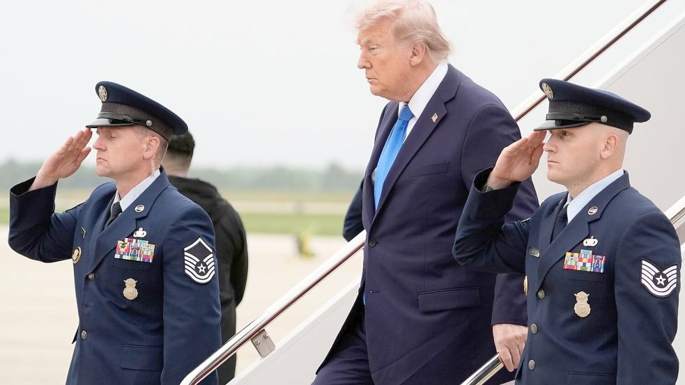 Nach Trumps Ansicht haben die USA alle Trümpfe in der Hand. Foto: Manuel Balce Ceneta