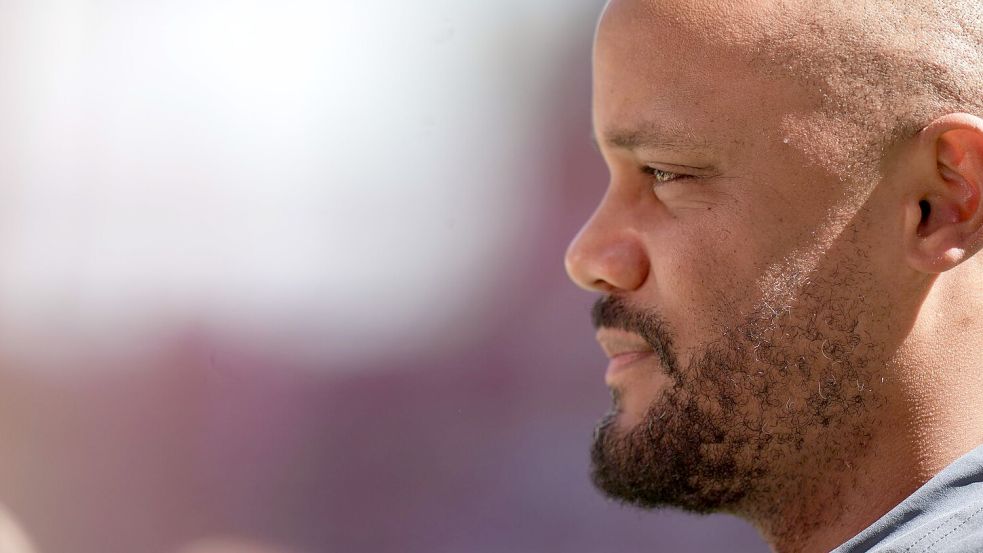 Brachte den FC Bayern in der Halbzeitpause wieder auf Kurs: Trainer Vincent Kompany. Foto: Thomas Frey