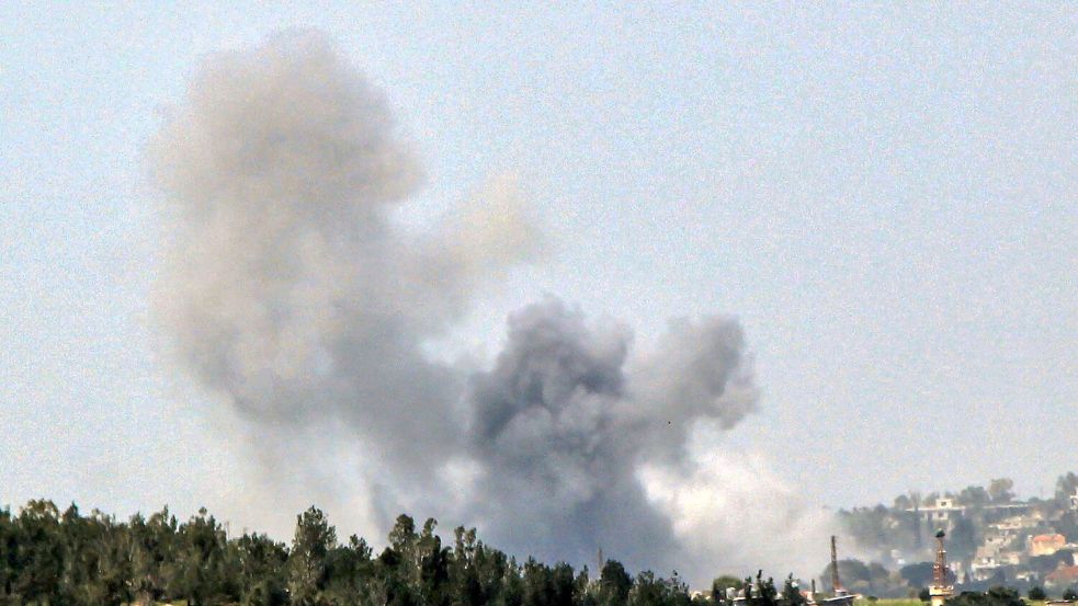 Die vereinbarte Waffenruhe hält nicht. Im Südlibanon gibt es weiter Luftangriffe und Kämpfe. Foto: Stringer/dpa