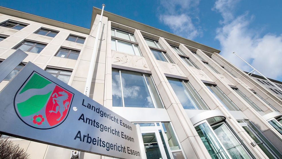 Landgericht Essen: Wegen der Vergewaltigung von Koma-Patienten erhielt ein Krankenpfleger eine lange Haftstrafe. (Archivbild) Foto: Bernd Thissen