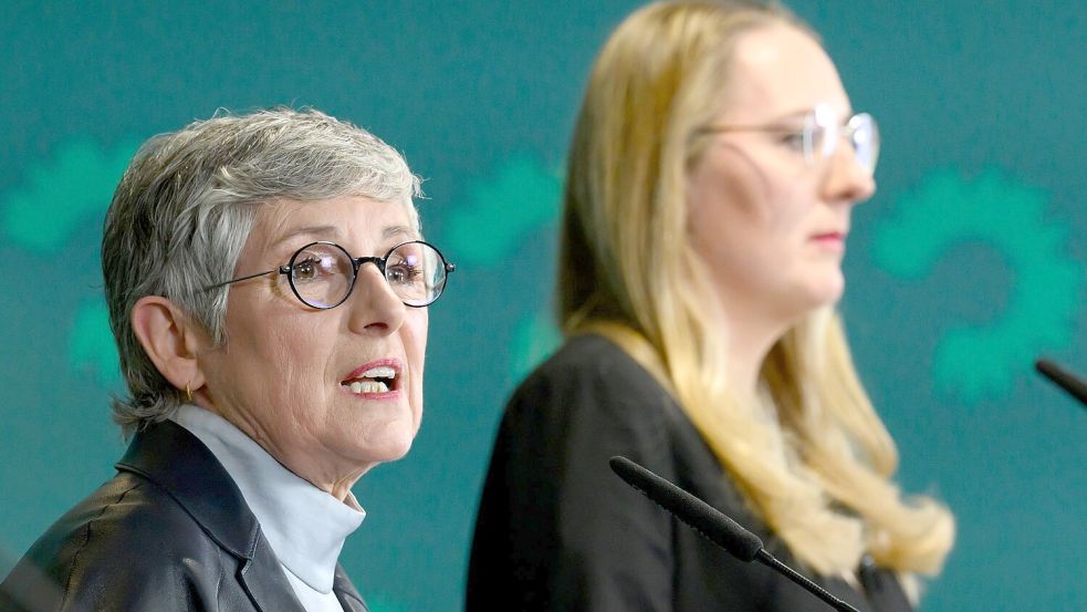 Die Krankenkassenbeiträge könnten sinken, rechnen die Fraktionsvorsitzenden der Grünen, Britta Haßelmann und Katharina Dröge, vor. Foto: Hendrik Schmidt