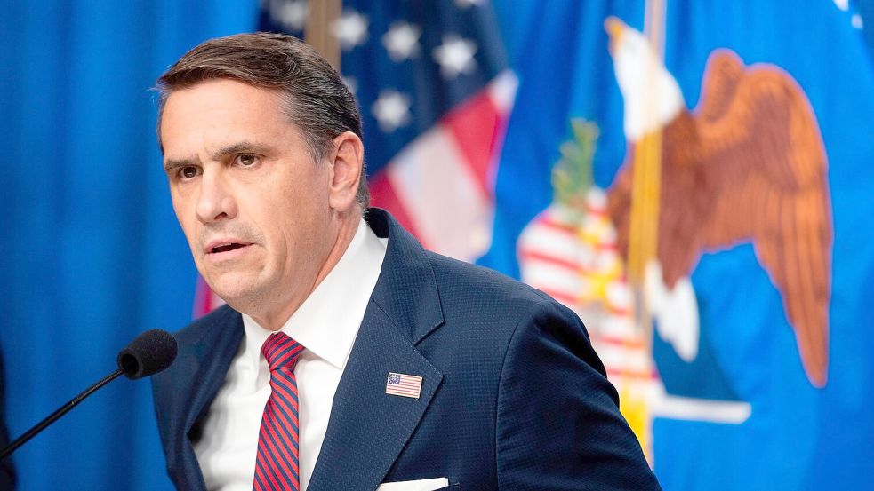 Sollte Comey verurteilt werden, drohe ihm eine Haftstrafe von bis zu zehn Jahren, sagte Justizminister Todd Blanche. Foto: Cliff Owen