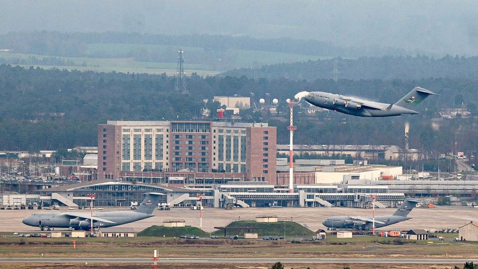 Der US-Luftwaffenstützpunkt in Ramstein gilt als wohl wichtigster Militärflughafen Europas. (Archivbild) Foto: Evelyn Denich