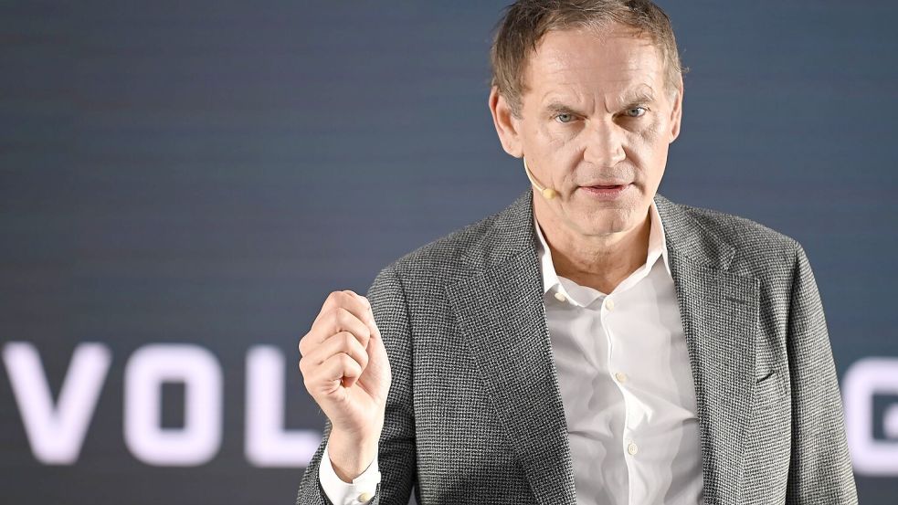 Konzernchef Blume sieht auch in der Rüstungsproduktion Chancen für VW. Foto: Johannes Neudecker