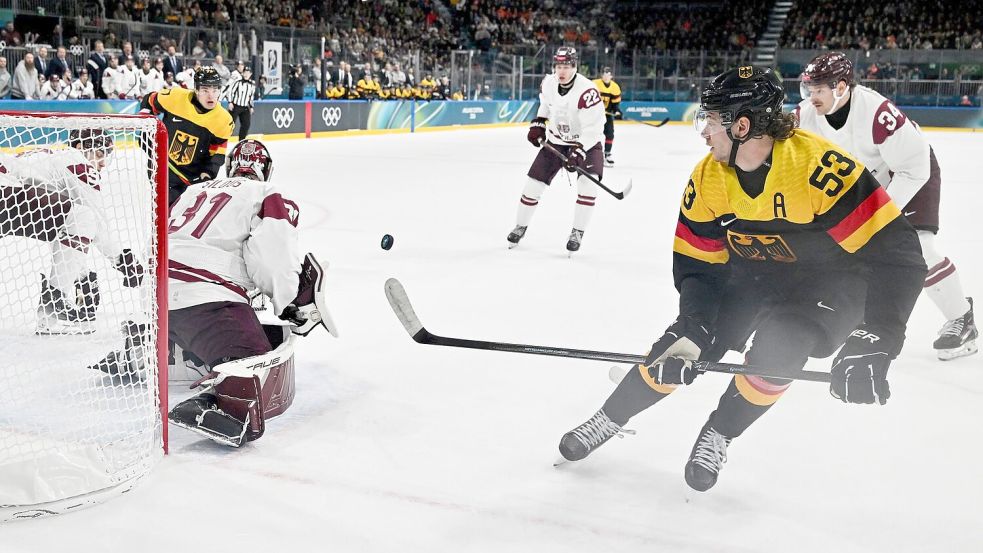 Deutschland hofft auf eine WM-Teilnahme von Top-Verteidiger Moritz Seider. Foto: Peter Kneffel