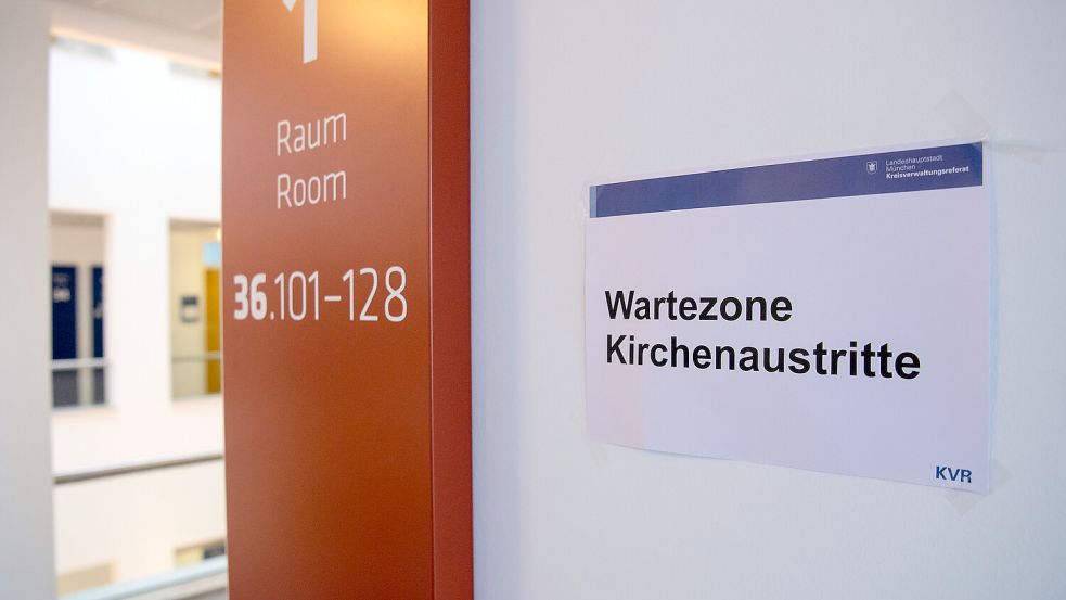 In den Standesämtern im Altkreis Aurich wurden wieder Hunderte Kirchenaustritte bearbeitet. Foto: DPA