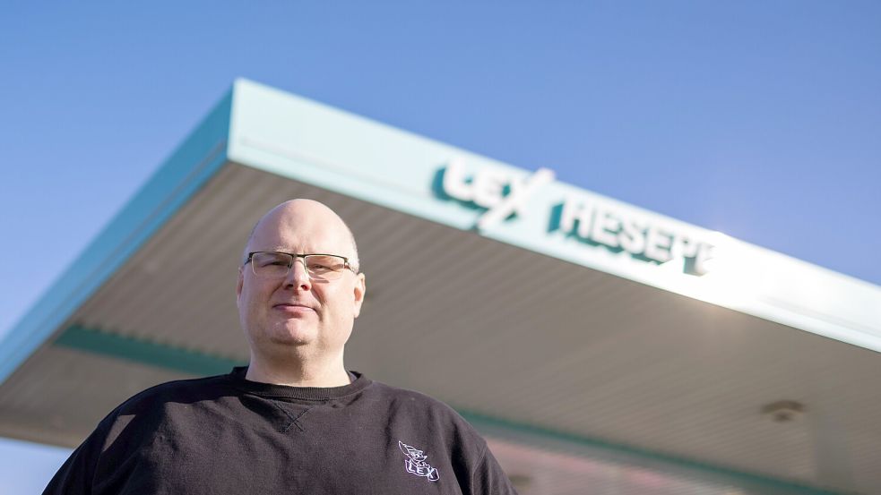 Thomas Lex betreibt die freie Tankstelle Lex in Bramsche-Hesepe. Foto: Tobias Saalschmidt