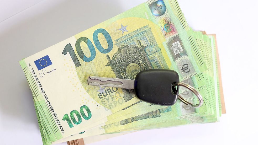 Viele Autokäufe werden per Kredit finanziert. (Symbolbild) Foto: Karl-Josef Hildenbrand
