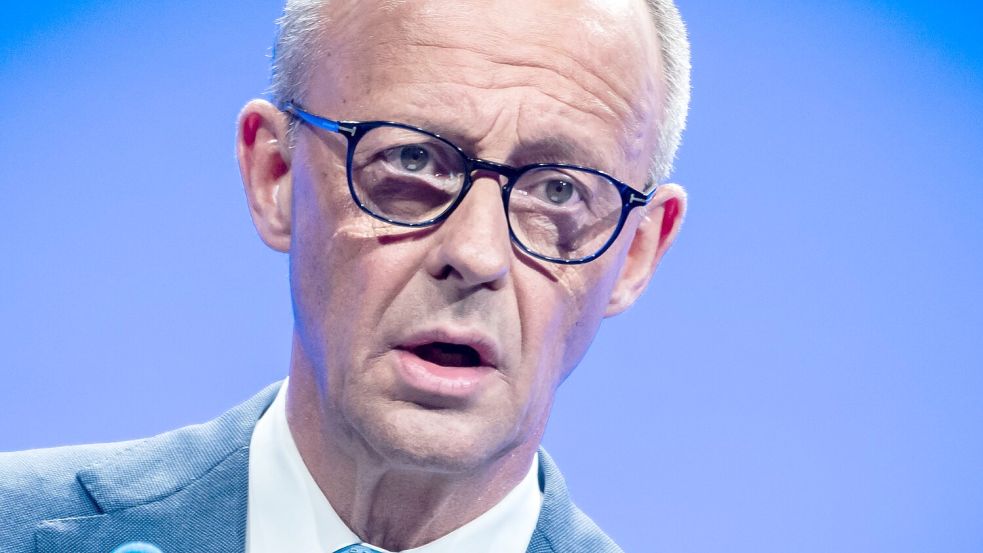 Der Kanzler bekennt sich am Vorabend des Regierungs-Jahrestags zur Zusammenarbeit mit der SPD. Foto: Michael Kappeler/dpa