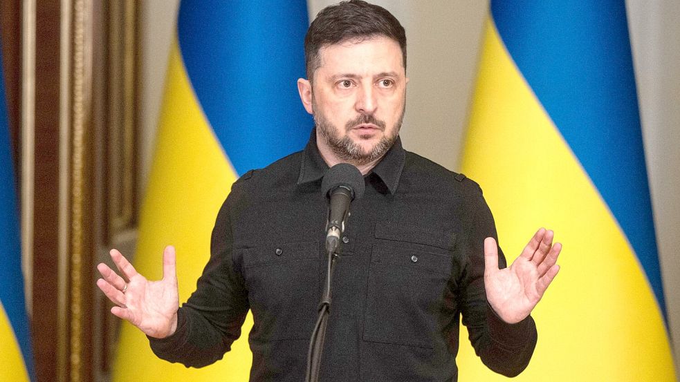 Der ukrainische Präsident Selenskyj will am Donnerstag eine Entscheidung zu möglichen weiteren Schritten treffen. Foto: Danylo Antoniuk/AP/dpa