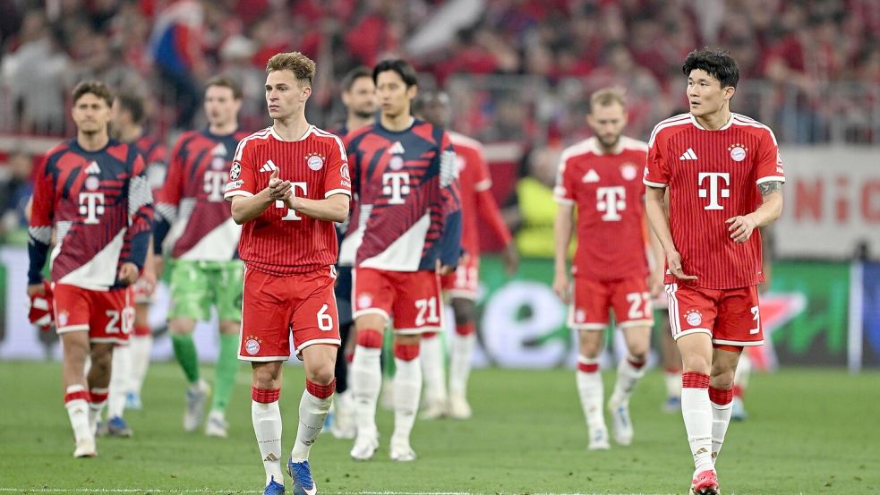 Bayern-Profis nach dem 1:1 gegen Paris. Foto: Sven Hoppe