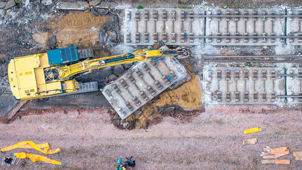 Im Schienennetz der Bahn wird an vielen Stellen gebaut. Das Problem: Das Netz ist einem so schlechten Zustand, dass damit bislang nur der Ist-Zustand beibehalten werden kann. (Archivbild) Foto: Jens Büttner