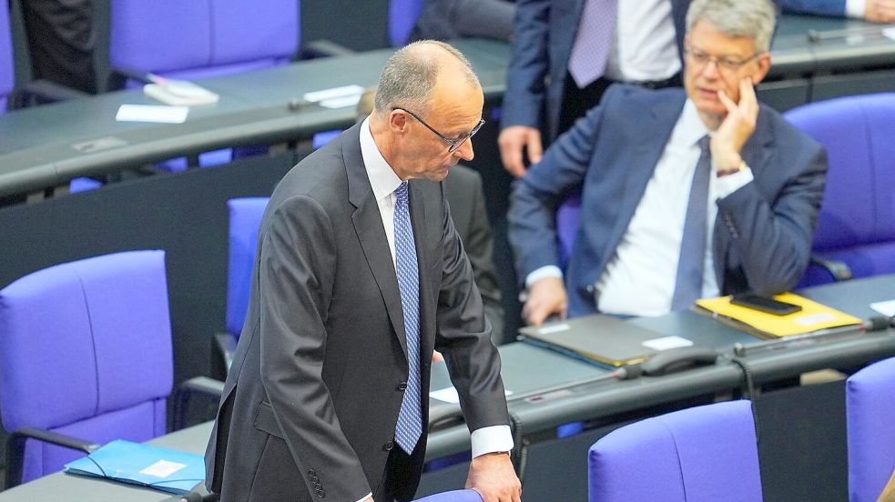 18 Stimmen aus der Koalition fehlen Merz im ersten Wahlgang bei der Kanzlerwahl. (Archivbild) Foto: Michael Kappeler