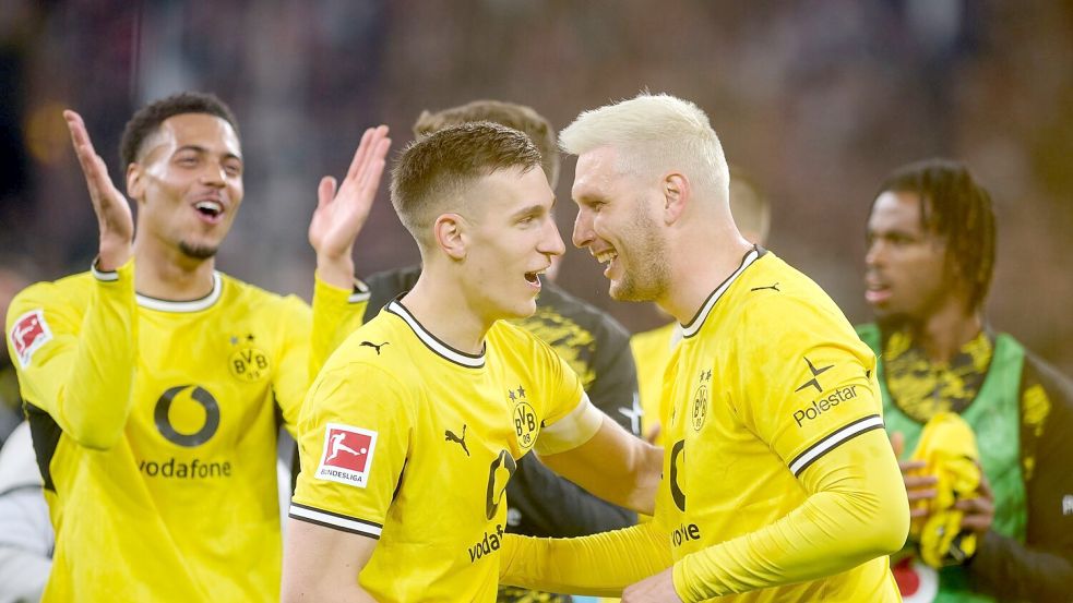 Niklas Süle (r) beendet seine Karriere. Foto: Bernd Thissen