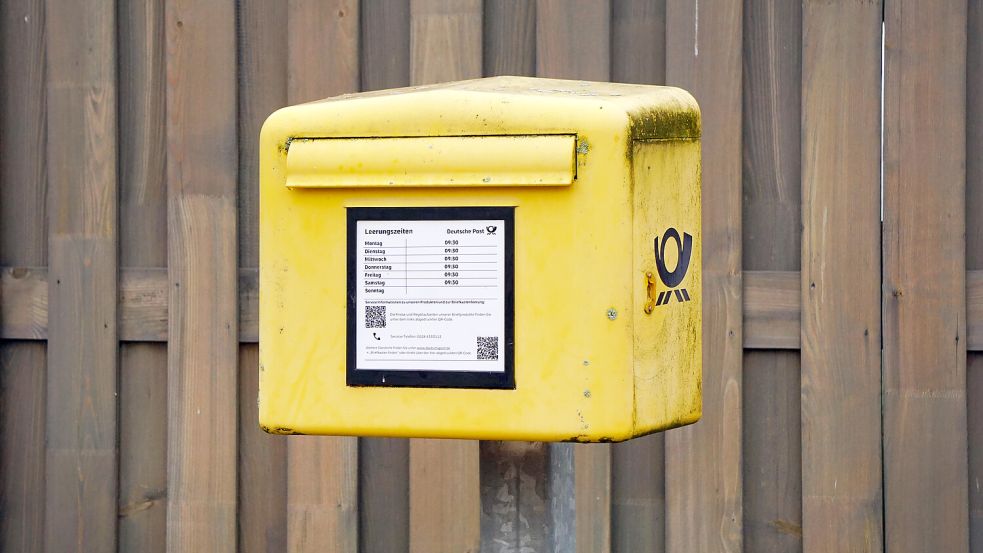 Sorgenkind Briefgeschäft: Die Deutsche Post macht heute größeren Umsatz mit der internationalen Logistik. Foto: picture alliance / CHROMORANGE | Elke Münzel