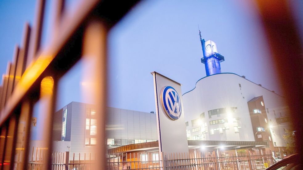 Zuletzt war vor allem über die Zukunft des VW-Werks in Osnabrück spekuliert worden. (Archivbild) Foto: Hauke-Christian Dittrich