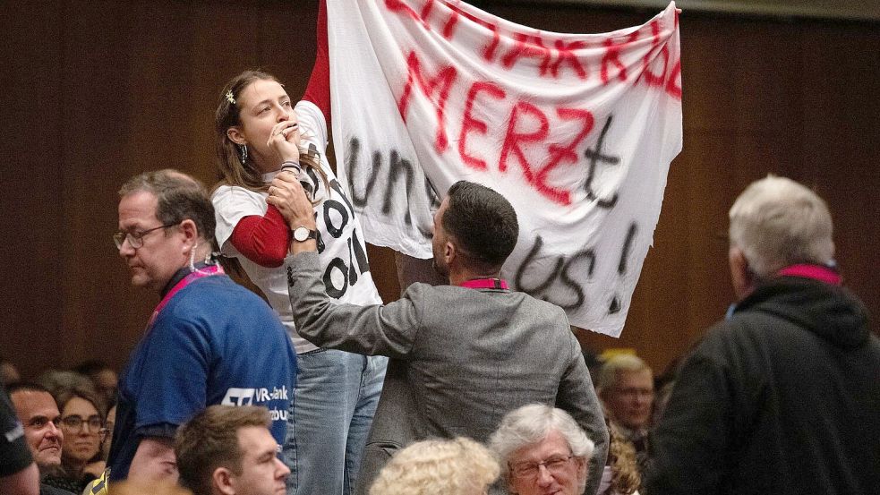 Bei der Rede von Merz gab es Zwischenrufe. Foto: Sven Hoppe