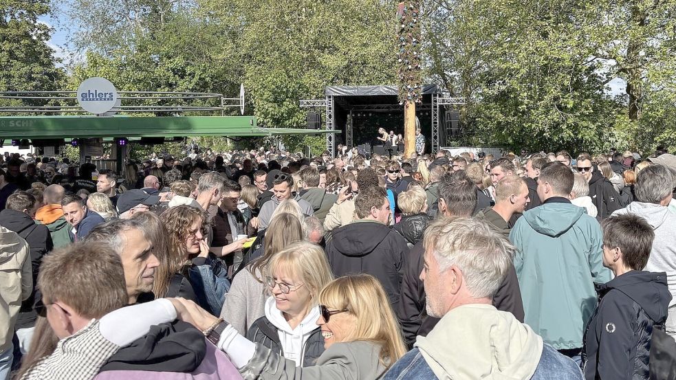 Beim Kukelorum versammelten sich laut Polizei rund 5000 Menschen an Himmelfahrt. Insgesamt zogen die Behörden eine positive Bilanz. Foto: Lasse Paulsen