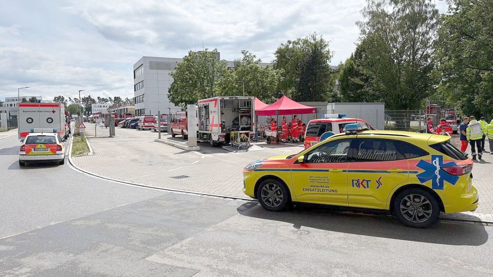 Feuerwehr und Rettungskräfte waren mit einem Großaufgebot im Einsatz. Foto: Sanitätseinsatzleitung/Nürnber