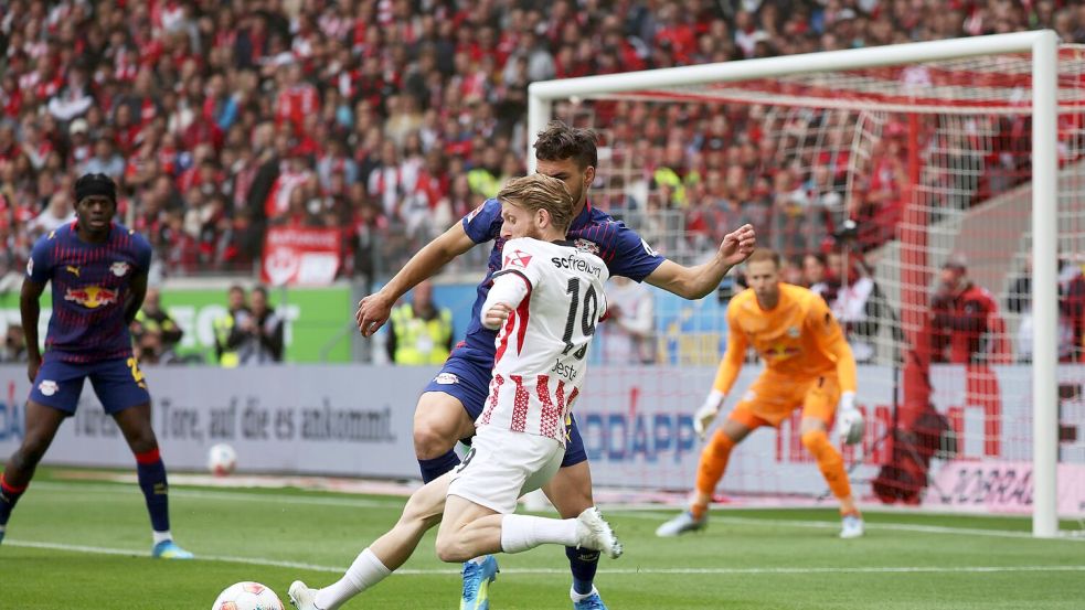 Brachte den SC gegen Leipzig in Führung: Niklas Beste. Foto: Philipp von Ditfurth