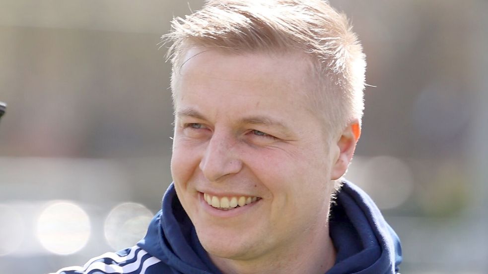 Trainer Sören Tomljanovic bleibt mit Riepe auf dem zweiten Platz. Foto: Wilfried Gronewold