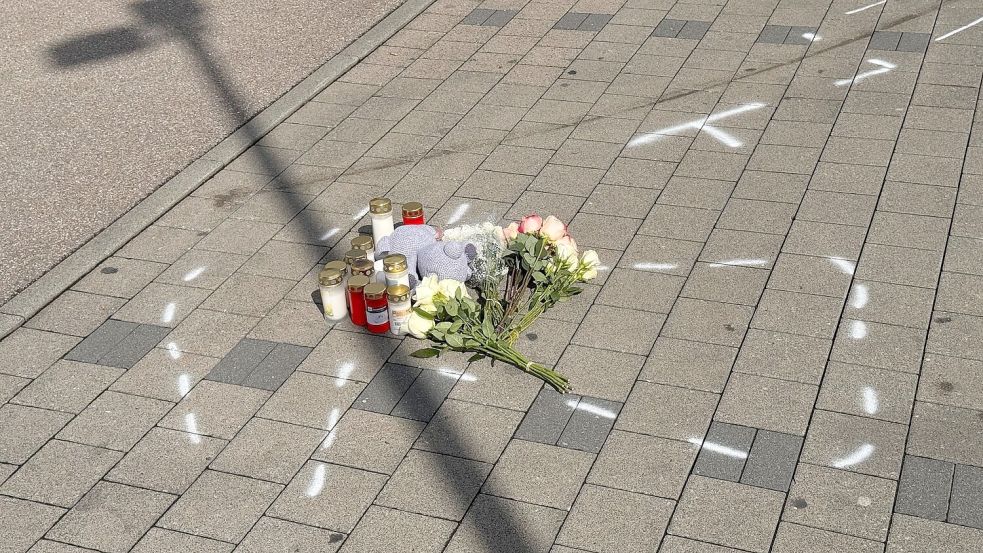 Die Anteilnahme war groß nach dem Tod des 12-Jährigen. (Archivbild) Foto: Marijan Murat/dpa