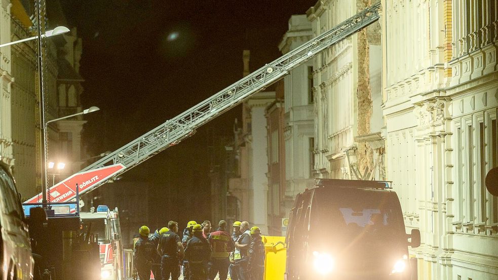 Die genaue Ursache für das Unglück ist noch immer unklar. Foto: Paul Glaser/dpa