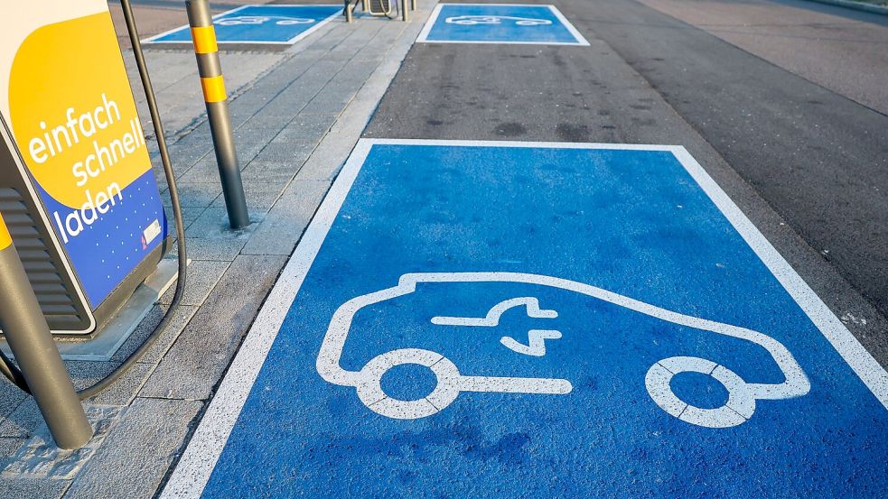 Mit der neuen Förderung will die Bundesregierung helfen, immer mehr Elektroautos auf die Straße zu bringen. (Archivbild) Foto: Jan Woitas