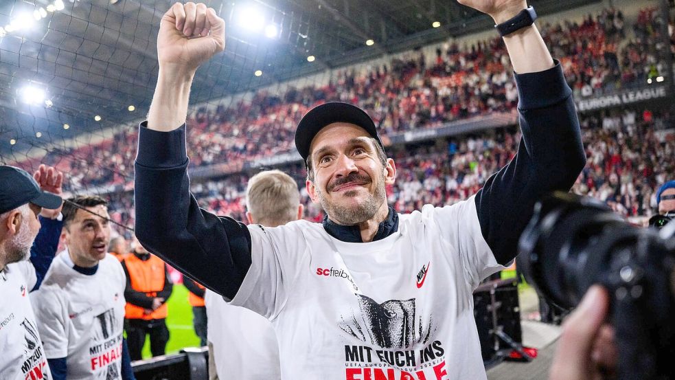 Julian Schuster jubelte emotional über den Finaleinzug - und möchte seinen Weg mit dem SC Freiburg nun krönen. (Archivbild) Foto: Tom Weller