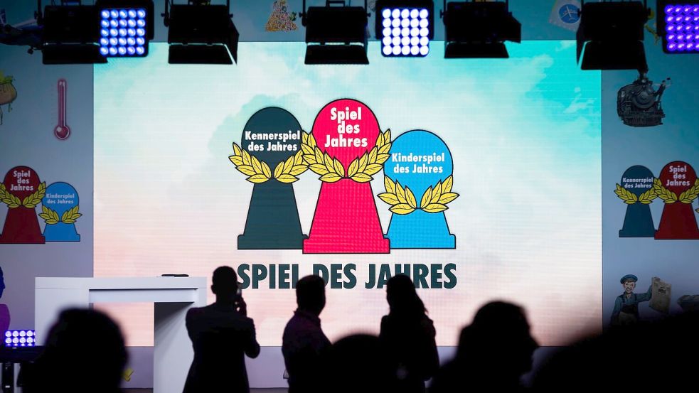Die Gewinnertitel werden am 12. Juli bei der Preisverleihung in Berlin gekürt und dürfen dann das bekannte Logo mit dem Pöppel auf der Spielverpackung tragen. (Archivbild) Foto: Christoph Soeder/dpa