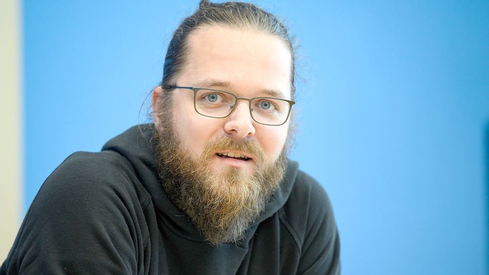 Wurde nach eigenen Angaben ausgeladen: Arne Semsrott (Archivbild). Foto: Bernd von Jutrczenka