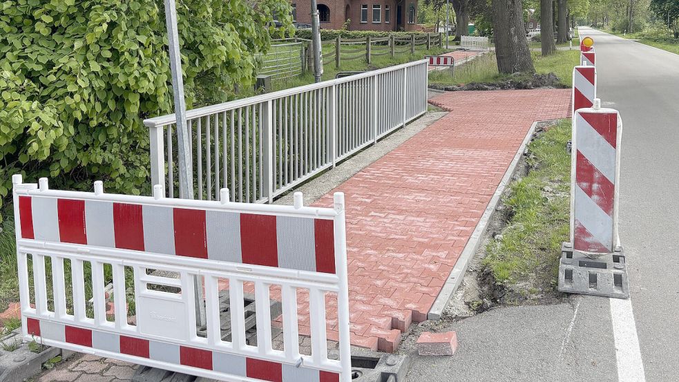 In Wiegboldsbur wurden Teile des Radwegs bereits neu gepflastert. Foto: Aiko Recke