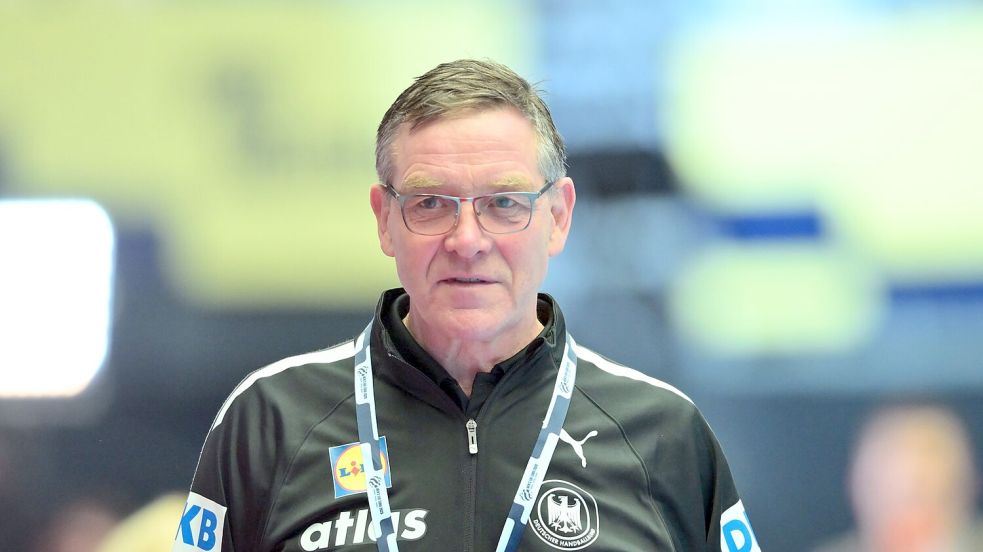 Alfred Gislason bleibt bis Olympia 2028 Handball-Bundestrainer. (Archivbild) Foto: Sina Schuldt