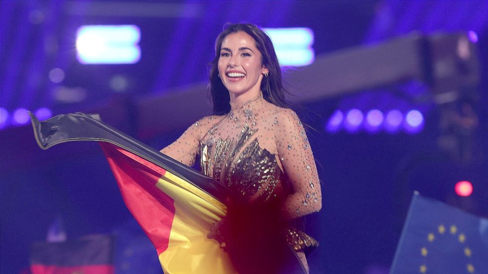 Sarah Engels holte für Deutschland den 23. Platz im ESC-Finale und steht nun auf Platz 27 in den deutschen Top 100. (Archivbild) Foto: Jens Büttner/dpa