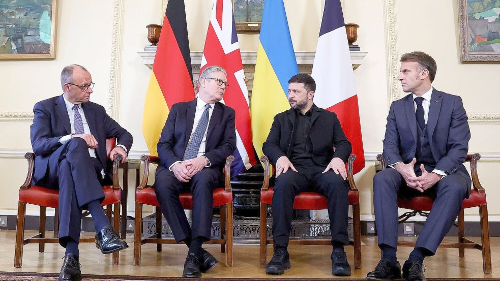 Die vier Staats- und Regierungschefs haben sich auch schon in Präsenz in diesem Format getroffen. (Archivbild) Foto: Toby Melville/Pool Reuters/AP/dp