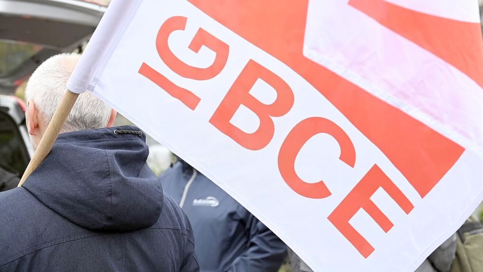 Die Gewerkschaft IG BCE kämpft um den Erhalt der Arbeitsplätze bei Biontech. (Symbolbild) Foto: Michael Bahlo