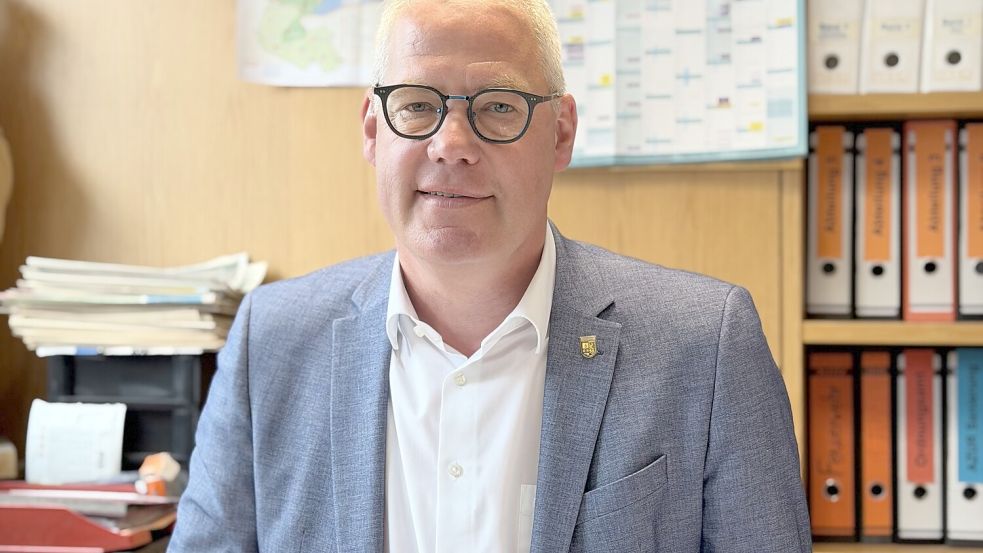 Ralf Hechler in seinem Büro im Rathaus. Foto: Carlotta Vorbrüggen