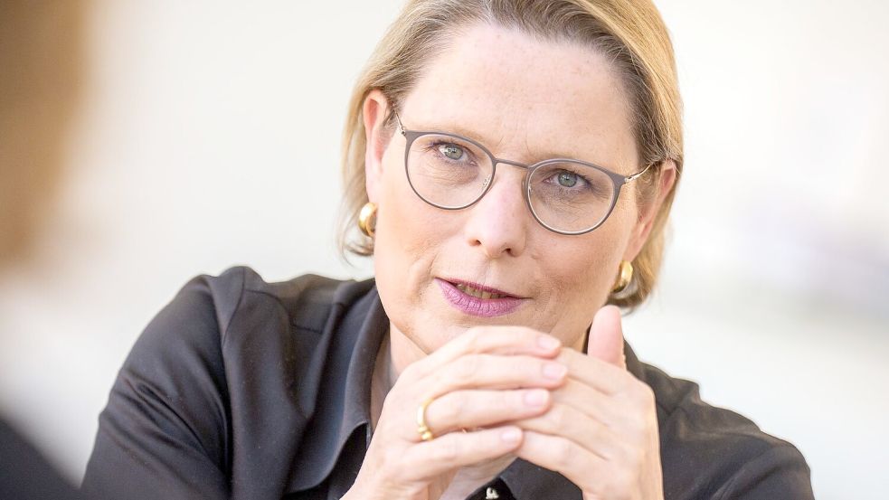 „Moderne Sklaverei“ dürfe in Deutschland nicht geduldet werden, sagt Bundesjustizministein Stefanie Hubig (SPD). (Archivbild) Foto: Michael Kappeler